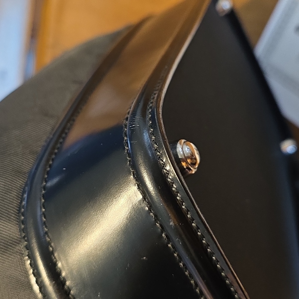 GUCCI BLACK NYLON/PATENT TRAVEL LINE BAG WITH COA - Picture 10 of 16